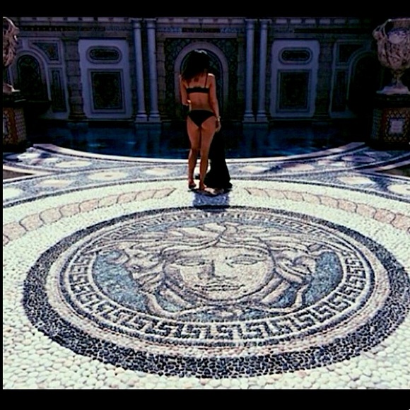 Desire to satisfy... - Picture 6 of 16